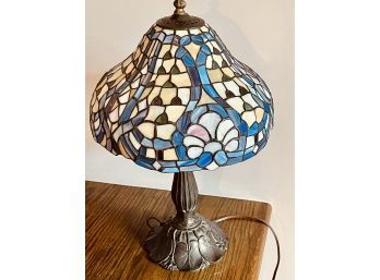 Vintage Tiffany Style Leaded Glass Shade Table Lamp