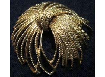 Vintage MONET BROOCH PIN, Finely Detailed FIREWORKS KNOT Design, Gold Tone Costume
