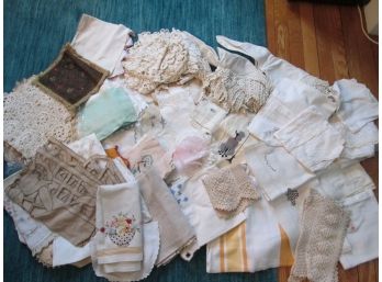 LARGE Lot Of Vintage LINENS: Tablecloths, Napkins, Runners...