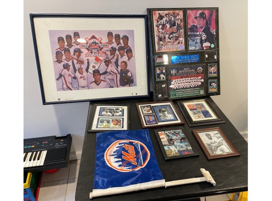 Vintage Grouping Of New York Mets Items Memorabilia