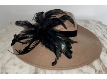 Vintage Ladies Hat With Black Feathers!