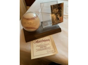 Authentic “ Willie Mays”  Autographed Baseball W/ COA, UPPER DECK BASEBALL CARD