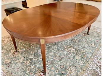 Vintage Baker Dining Room Table With 3 Leaves