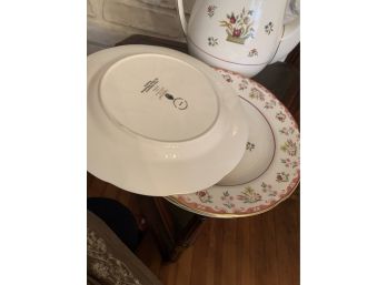 Wedgewood England - “Bianca” Tea Pot & Luncheon Plates