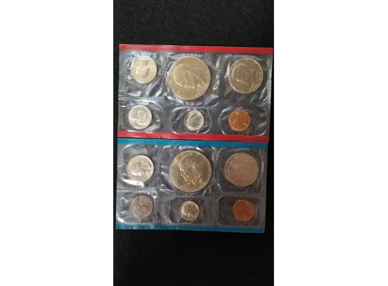 US Coin Mint Set - Bicentennial 1976 Mint Condition Coins In Plastic Enclosures - Philadelphia & Denver
