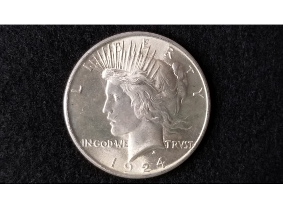US 1924  Silver Peace Dollar - MS Quality