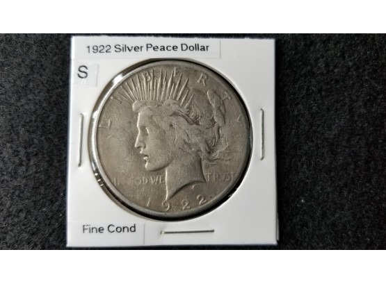 US 1922 S  Silver Peace Dollar - Fine