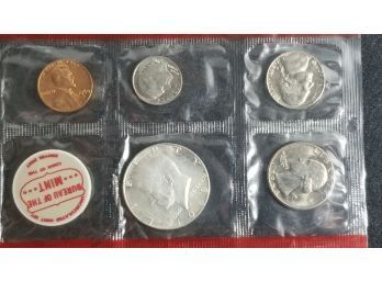 US Coin Mint Set - 1968 Mint Condition Uncirculated Coins In Sealed Plastic Enclosures