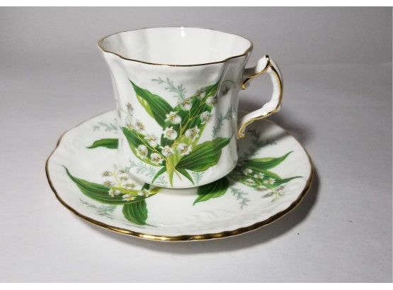 Vintage Hammersley Teacup Saucer - Fine Bone China - Lily Of The Valley - Gold Scrolling