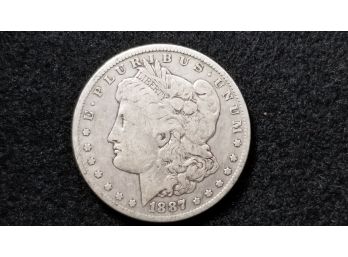 US 1887 Morgan Silver Dollar - Very Fine - Date Font