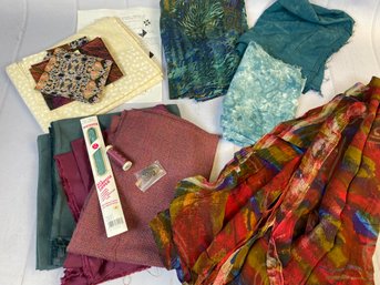 Lot Of Miscellaneous Hand-dyed Quilting Or Sewing Fabric Of Various Sizes