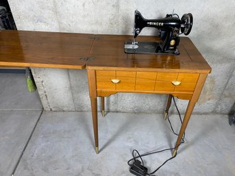 Vintage Singer Sewing Machine (Model 99K) With Foot Control In Beautiful Cabinet