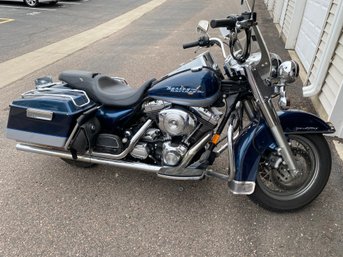 Awesome Deep Blue & Silver 2002 Harley Davidson Road King Motorcycle With Clean Title