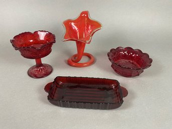 Set Of 4 Pieces Of Vintage And Contemporary Ruby Red Glass And Art Glass Pieces, Fenton