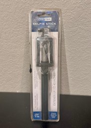 Brand New Geek Tek Selfie Stick