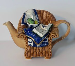 Collectible Royal Doulton Real Old Willow Teapot