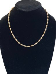 Beautiful 14k Gold Twist Necklace