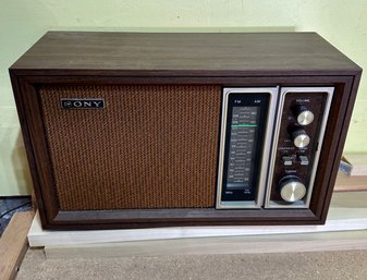 Vintage Sony Transitor Radio TFM-9450W AM FM 2 Band Table Top Radio