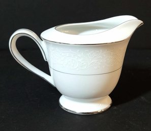 Beautiful Fine China Of Sango Japan Sugar, Cream And Gravy Boat With Attached Plate - Set Of 3