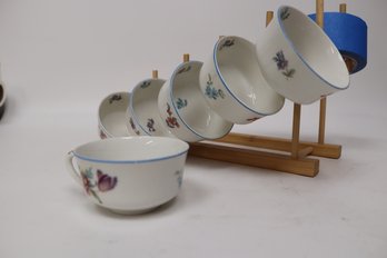 Charming Set Of 6 Vintage Floral Teacups  Delicate Porcelain Craftsmanship