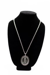 Vintage Victorian Woman Reverse Cameo Oval Pendant Necklace