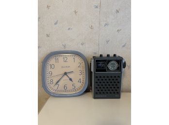 Vintage JcPenny Radio & Clock