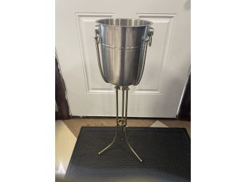 Ice Bucket With Stand