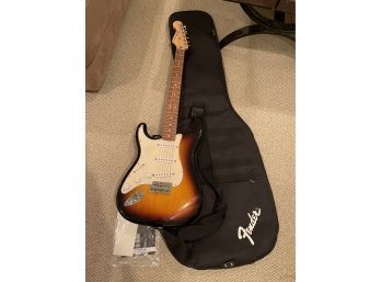 Left Handed Fender Electric Guitar Strato Caster Serial M26164031 With Fender Case