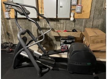PreCor EFX 546  Elliptical Cross Trainer - Must Be Picked Up A Few Blocks Away Brinf Help
