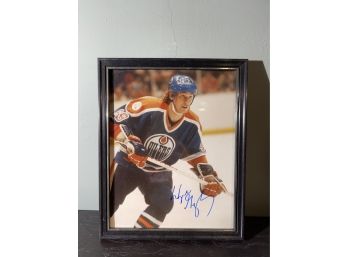 Wayne Gretzky Signed & Framed 8x10 Photo