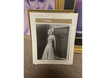 Framed Marilyn Monroe Artwork 10x12