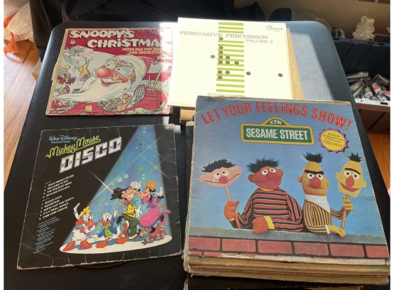 Vintage Records - See All Photos DISNEY , Sesame Street And More!!