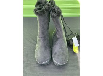 New Rue 21 Winter Boots Size XL