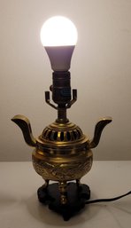 Vintage Asain Wood Base Solid Brass Urn Table Lamp Foo Dog Birds Phoenix