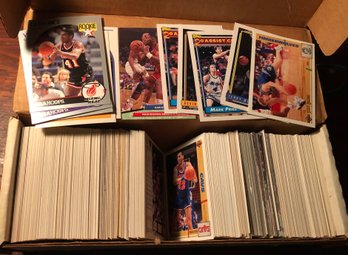 500 Basketball Cards ( Different Brands 1990s )