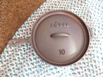 Lodge Cast Iron Skillet 10' With Lid