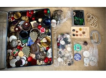 Large Assortment Of Vintage Buttons