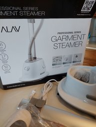 Alav Garment Hand Steam Cleaner Brand New