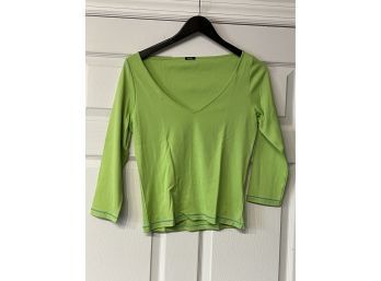 LOOK AT THAT TRIM! WOMENS MALO MADE IN ITALY GREEN V-NECK TOP WITH BLUE TRIM SIZE 42