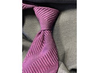 THIS INFLUENCED SO MANY COLLECTIONS! AUTHENTIC MENS GUCCI TOM FORD ERA HEAVY SILK DEEP PURPLE THICK STRIPE TIE