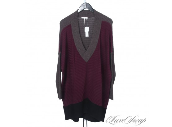 BRAND NEW WITH SAKS 5TH AVE TAGS : STITCHDROP TWO TONE MOCHA AND PLUM RIBBED OVERSIZED V NECK SWEATER L
