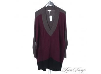 BRAND NEW WITH SAKS 5TH AVE TAGS : STITCHDROP TWO TONE MOCHA AND PLUM RIBBED OVERSIZED V NECK SWEATER L