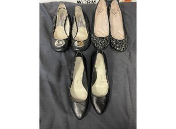 LOT OF 3 TOTALLY ESSENTIAL BALLET FLAT SHOES BY ANNE KLEIN, VINCE CAMUTO, MICHAEL KORS SIZE 6 1/2