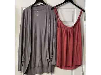 WOMENS LOT OF 2 VELVET BY GRAHAM & SPENCER MADE IN USA WINE RED TANK TOP USA AND GREY SWEATER SIZE M/l