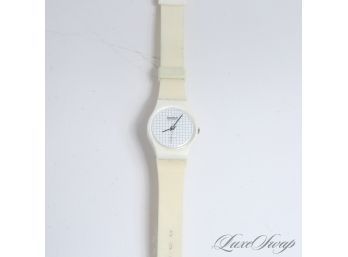 ORIGINAL VINTAGE 1980S / 1990S SWATCH WOMENS WHITE WATCH WITH GRAPH PLAID DIAL
