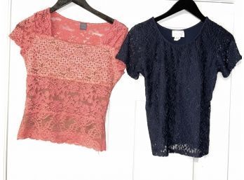PERFECT FOR HANKY PANKY!! WOMENS LOT OF 2 LACE HANKY PANKY STRETCH LACE SHIRTS IN CORAL AND BLACK SIZE M