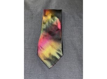 TRIIIIPPPPYYY!! RECENT AND NEAR MINT $150 VERSACE MADE IN ITALY RAINBOW AIRBRUSH EFFECT WOVEN PURE SILK TIE