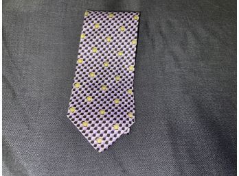 ORIGINAL GIANNI VERSACE COUTURE MADE IN ITALY LAVENDER AND BLACK HONEYCOMB GOLD MEDUSA HEAD SILK TIE