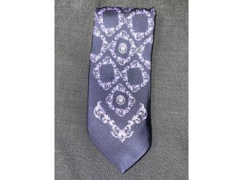 THE ONE EVERYONE WANTS : VERSACE MADE IN ITALY PURPLE TUMBLING BAROQUE MEDALLION MEDUSA PURE SILK TIE
