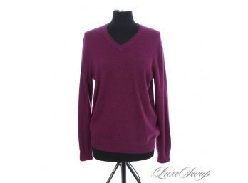 SUCH A GREAT COLOR! MENS BLACK AND BROWN 100 PERCENT 2 PLY CASHMERE WINE MAGENTA V-NECK SWEATER M